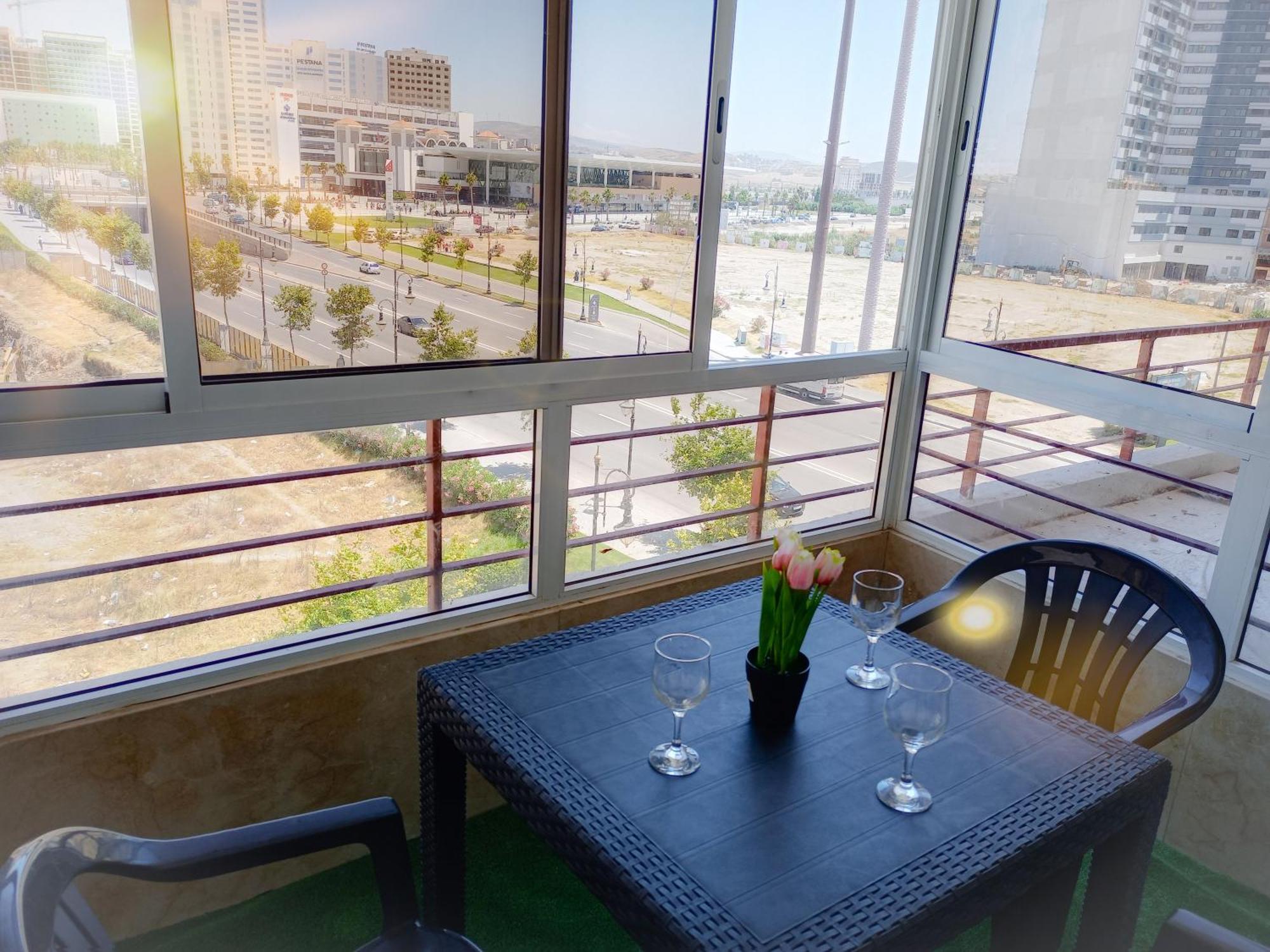 Appartement A Malabata En Face Centre Commercial Megarama & La Gare De Tgv M2 Tanger Kültér fotó